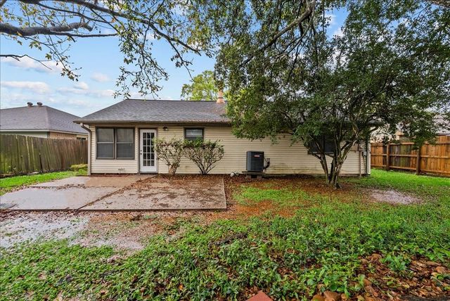 2823 Forest Point Drive, League City, TX 77573