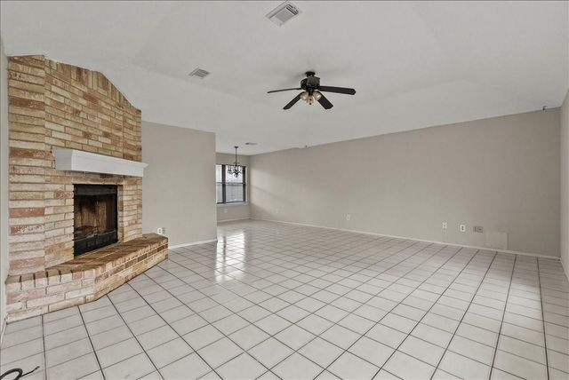 2823 Forest Point Drive, League City, TX 77573