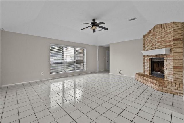 2823 Forest Point Drive, League City, TX 77573