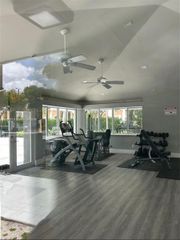7160 NW 179th St 309, Hialeah, FL 33015