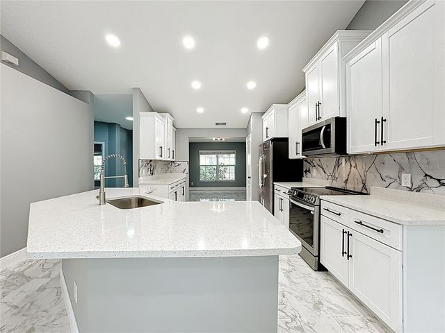 697 WINDING LAKE DRIVE, Clermont, FL 34711