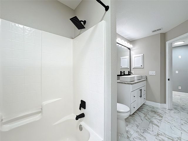 697 WINDING LAKE DRIVE, Clermont, FL 34711