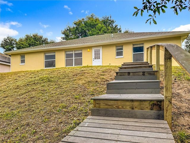 697 WINDING LAKE DRIVE, Clermont, FL 34711