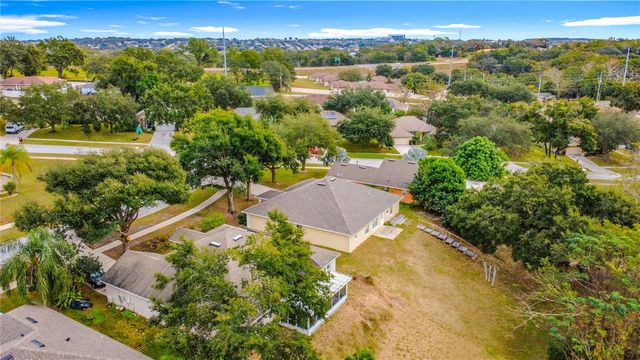 697 WINDING LAKE DRIVE, Clermont, FL 34711