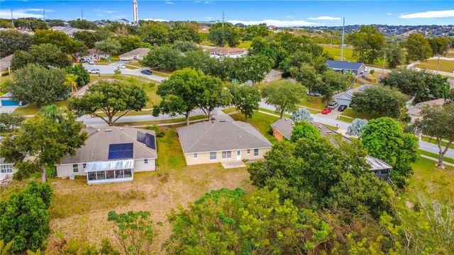 697 WINDING LAKE DRIVE, Clermont, FL 34711