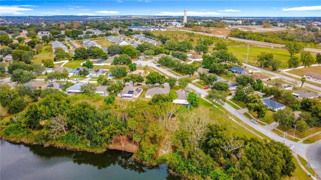 697 WINDING LAKE DRIVE, Clermont, FL 34711
