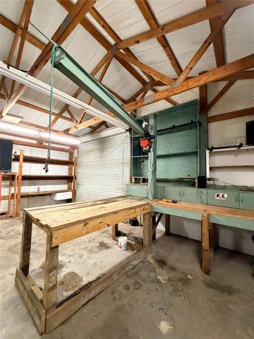 140 Harmony Drive, Livingston, TX 77351