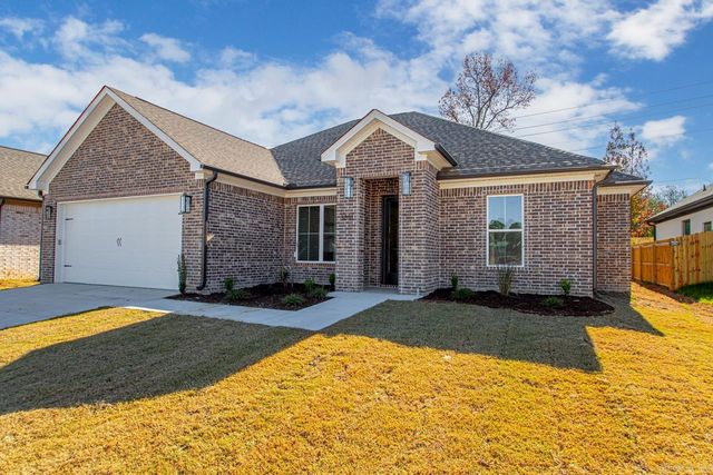 3881 Spencer Crossing Drive, Benton, AR 72019