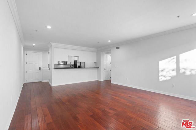 1401 S St Andrews Place 201, Los Angeles, CA 90019