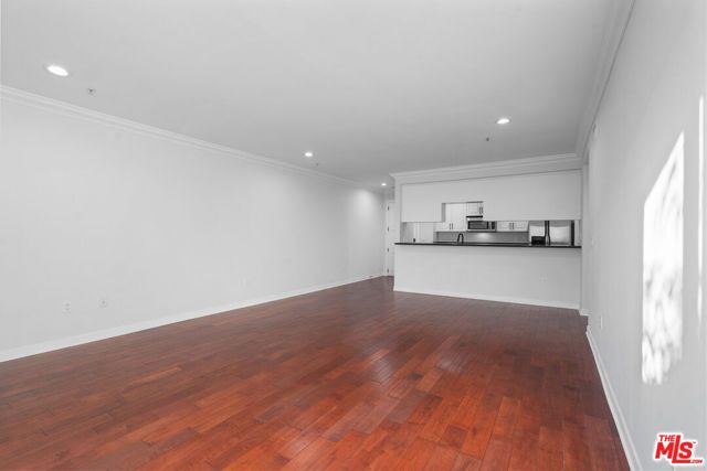 1401 S St Andrews Place 201, Los Angeles, CA 90019