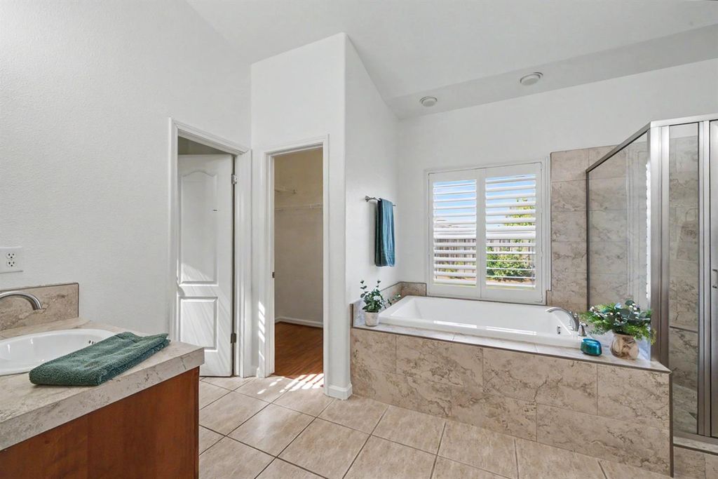 Image 21 of property listing at 2890 E Jon Drive, Fresno, CA 93720