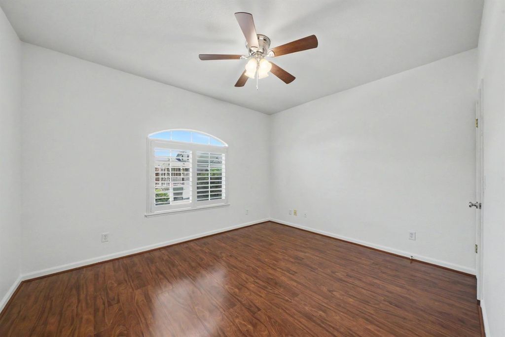 Image 26 of property listing at 2890 E Jon Drive, Fresno, CA 93720