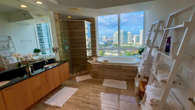 15901 Collins Ave 1804, Sunny Isles Beach, FL 33160