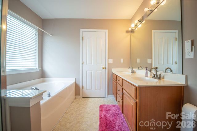 16525 Kettlewell Lane, Charlotte, NC 28277