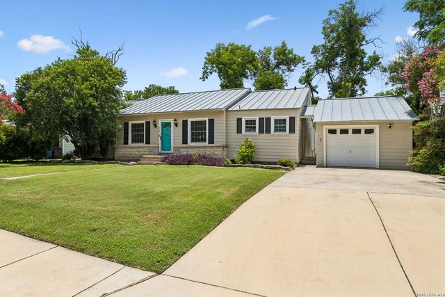 218 LARKWOOD DR, San Antonio, TX 78209