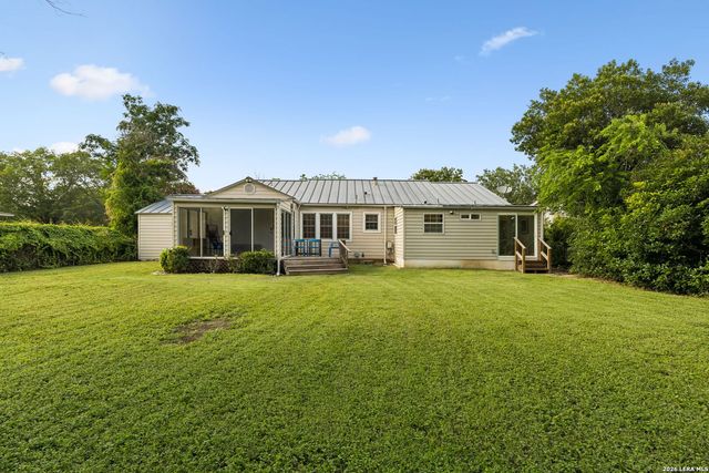 218 LARKWOOD DR, San Antonio, TX 78209