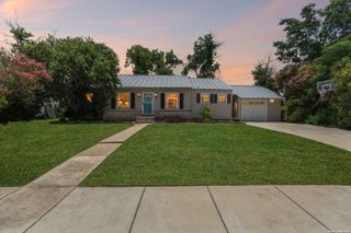 218 LARKWOOD DR, San Antonio, TX 78209