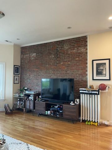 55 Magazine St 62, Cambridge, MA 02139