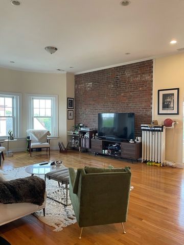 55 Magazine St 62, Cambridge, MA 02139