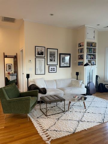 55 Magazine St 62, Cambridge, MA 02139