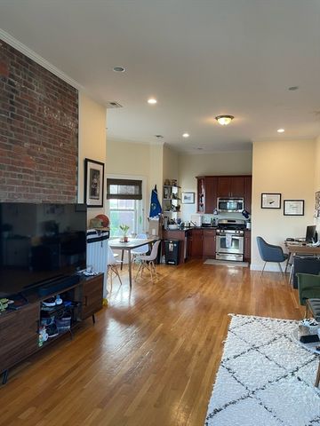 55 Magazine St 62, Cambridge, MA 02139