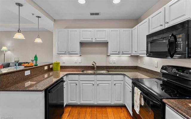 605 W Market Street 316, Greensboro, NC 27401