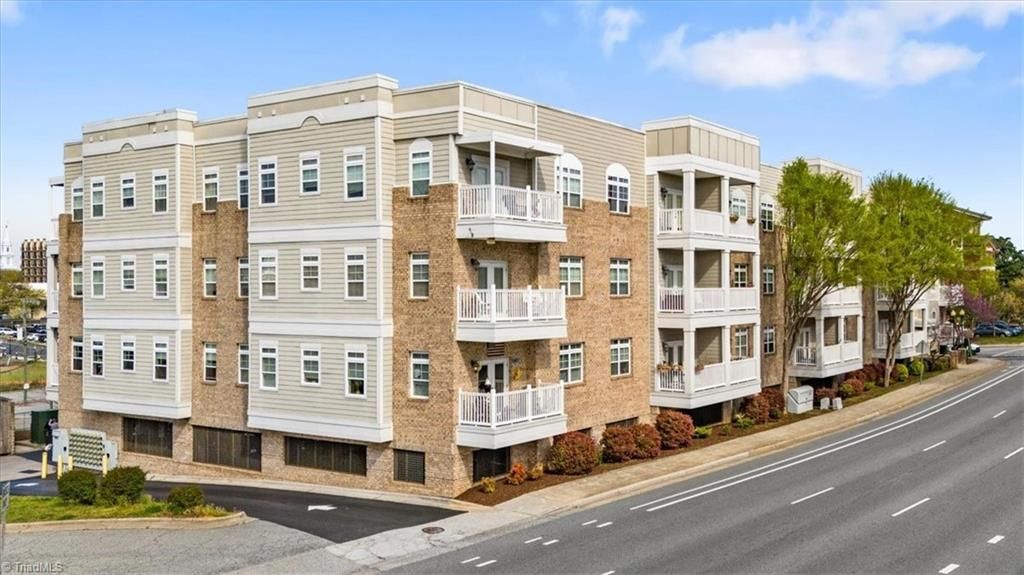 605 W Market Street 316, Greensboro, NC 27401