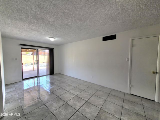 3812 W BARBARA Avenue, Phoenix, AZ 85051