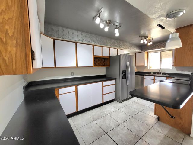 3812 W BARBARA Avenue, Phoenix, AZ 85051