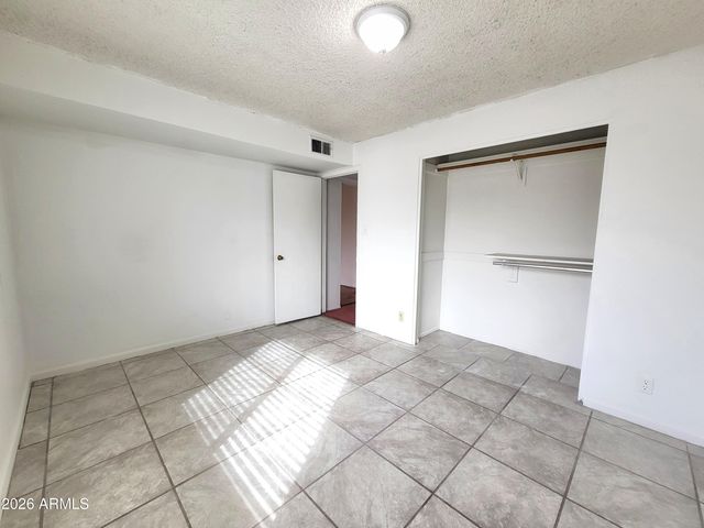 3812 W BARBARA Avenue, Phoenix, AZ 85051