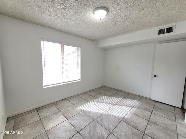 3812 W BARBARA Avenue, Phoenix, AZ 85051