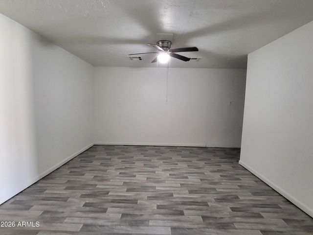 3812 W BARBARA Avenue, Phoenix, AZ 85051