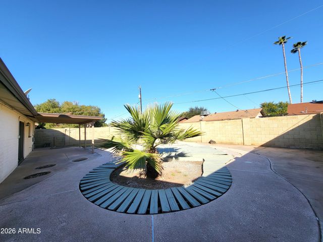 3812 W BARBARA Avenue, Phoenix, AZ 85051