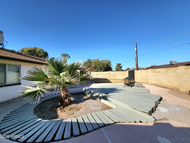 3812 W BARBARA Avenue, Phoenix, AZ 85051