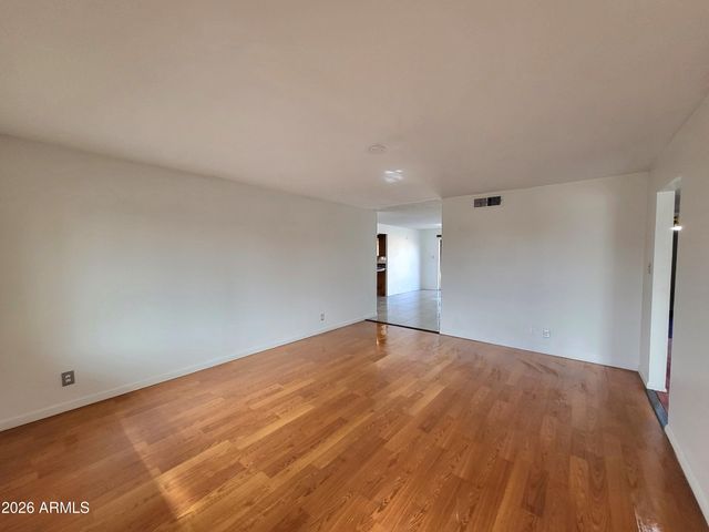 3812 W BARBARA Avenue, Phoenix, AZ 85051