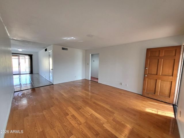 3812 W BARBARA Avenue, Phoenix, AZ 85051