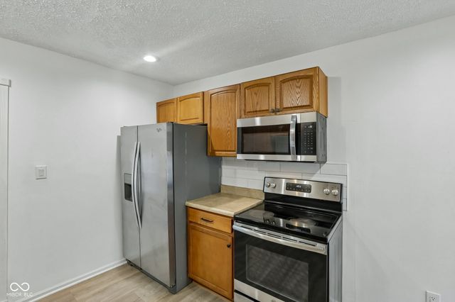 5670 W Mooresville Road, Indianapolis, IN 46221