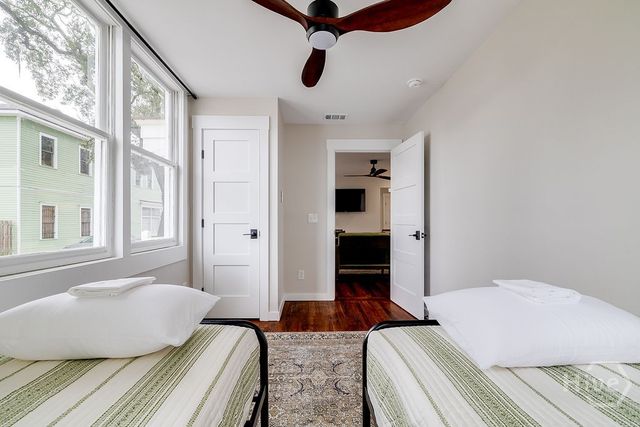 221 W Duffy Street, Savannah, GA 31401