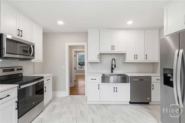 221 W Duffy Street, Savannah, GA 31401