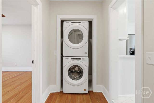 221 W Duffy Street, Savannah, GA 31401