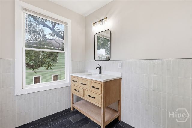 221 W Duffy Street, Savannah, GA 31401