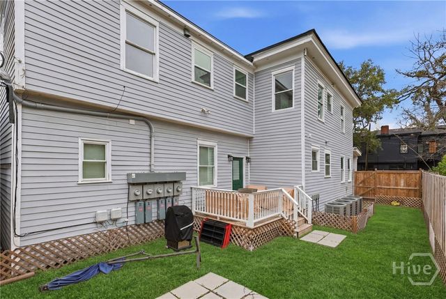 221 W Duffy Street, Savannah, GA 31401