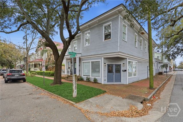 221 W Duffy Street, Savannah, GA 31401