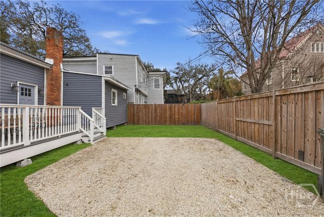 221 W Duffy Street, Savannah, GA 31401