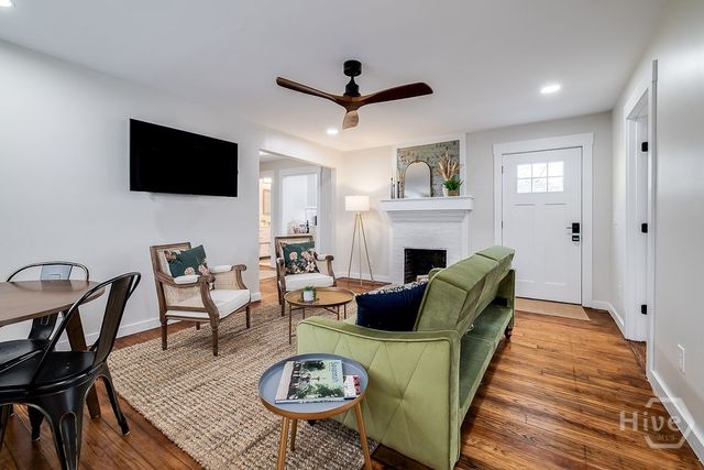 221 W Duffy Street, Savannah, GA 31401