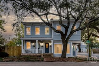 221 W Duffy Street, Savannah, GA 31401