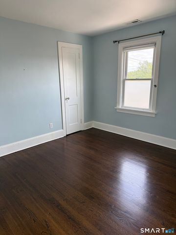 953 Longbrook Avenue, Stratford, CT 06614