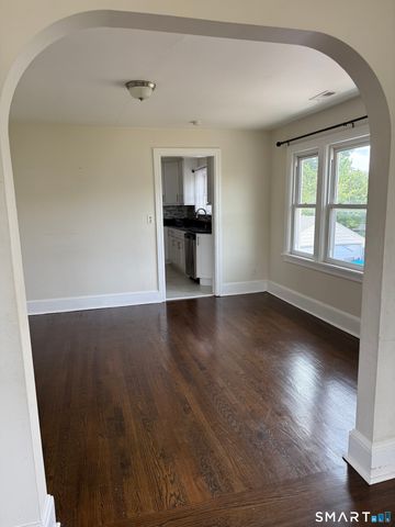 953 Longbrook Avenue, Stratford, CT 06614
