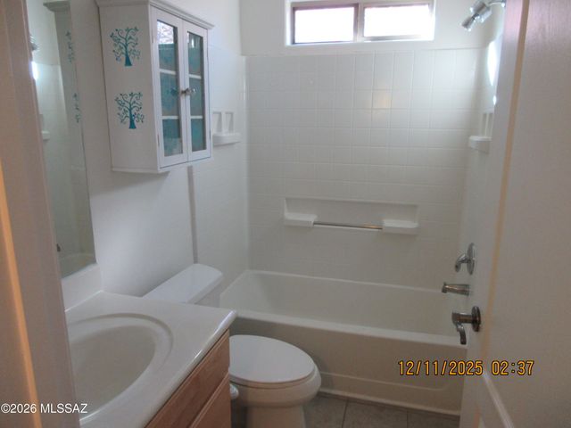 10564 E Carolina Willow Lane, Tucson, AZ 85747