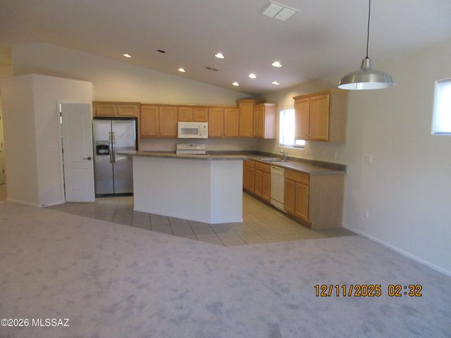 10564 E Carolina Willow Lane, Tucson, AZ 85747